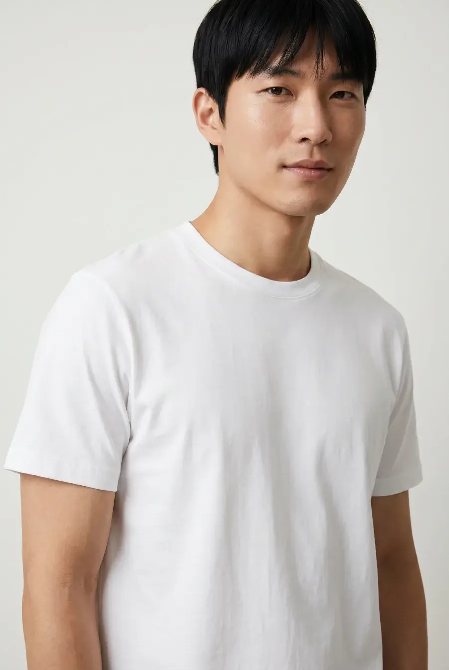 Uwear demo avatar Adult Man - East Asian with avatar ID 21661