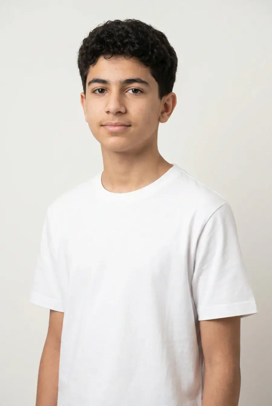 Uwear demo avatar Teenage Boy - Middle Eastern with avatar ID 21664