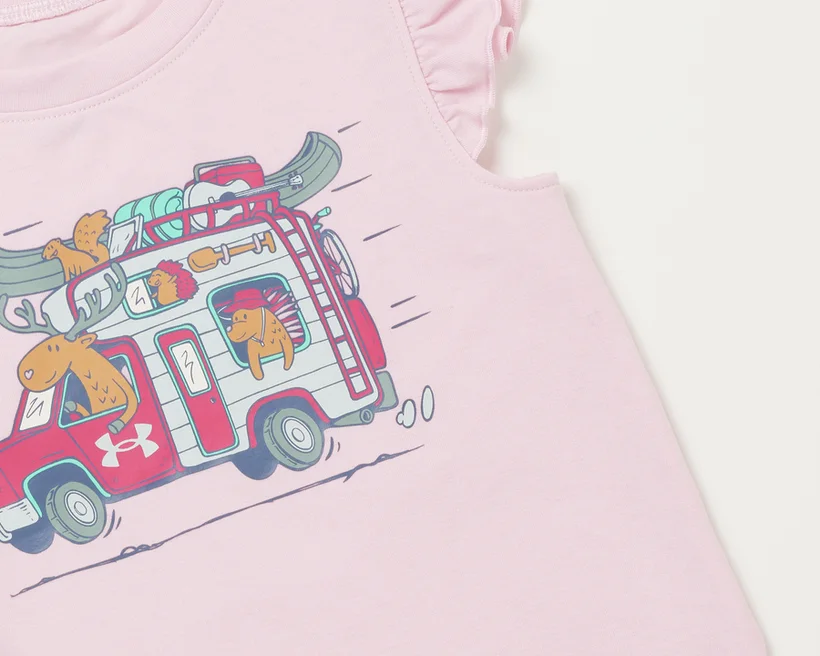Close crop of the kids clothing reference showing the detailed illustrated vehicle, animals, roof objects, windows, wheels, and thin outlines used to judge fidelity