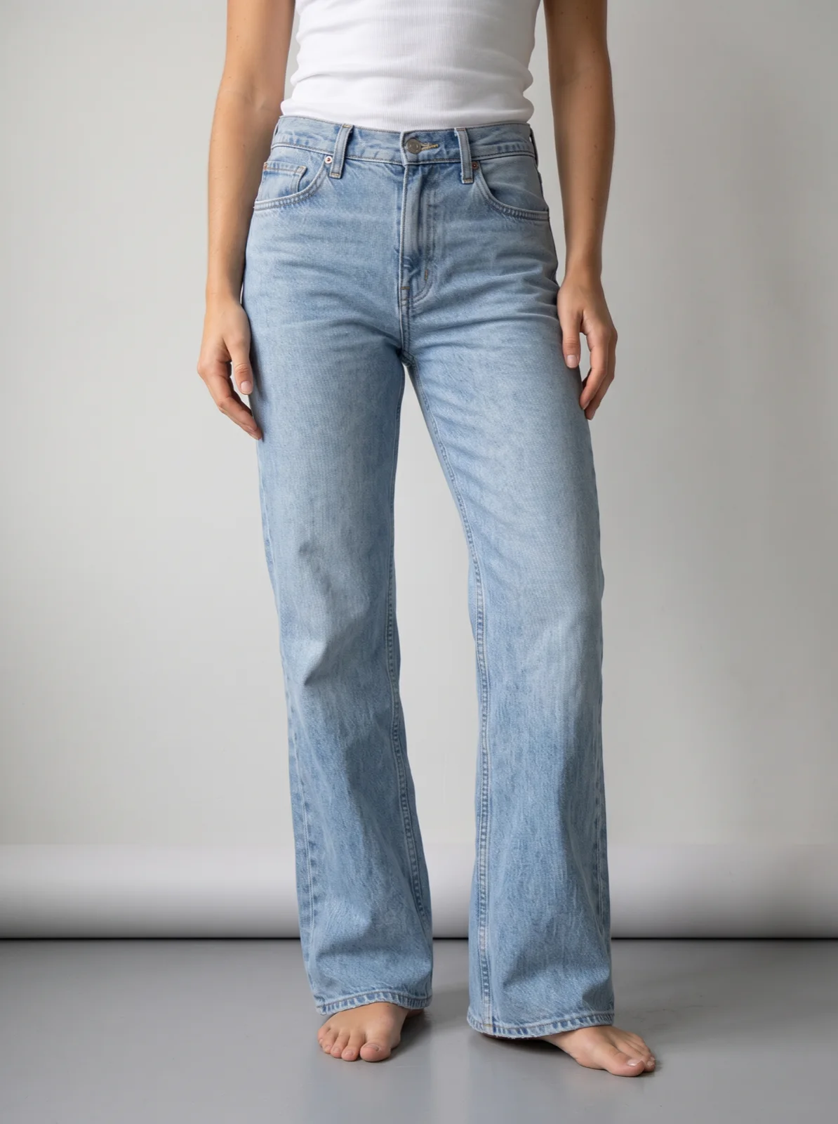 Flared jeans: generated detail image